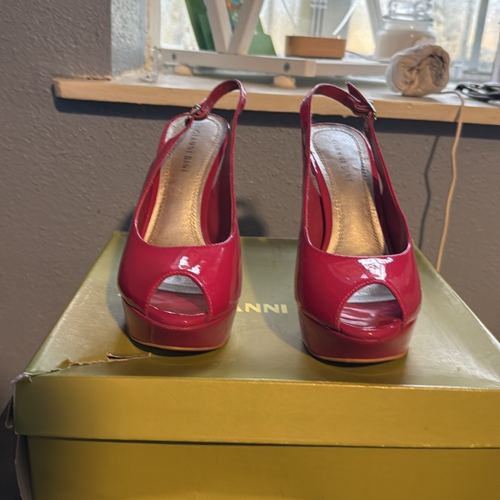 Gianni Bini Pink Peep Toe Heels